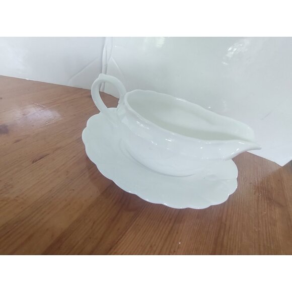 Coalport Bone China Gravy Boat and Underplate Oceanside Pattern - Picture 2 of 13